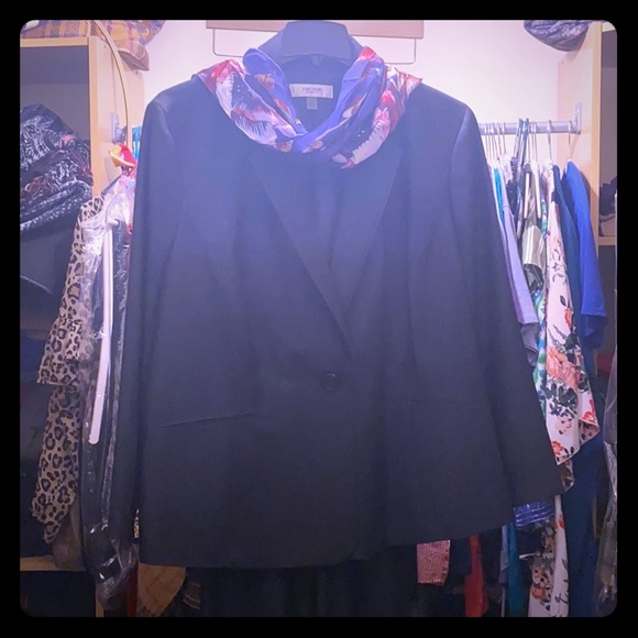 Jones New York Jackets & Blazers - Jones of New York by Dress Barn blue suit.